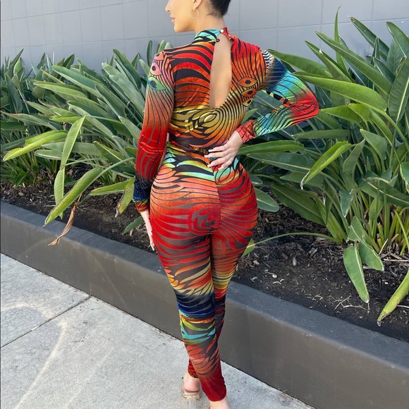 NEW FALL MULTI COLOR LONG SLEEVE SIDE CUT OUT VELVET VELOUR CATSUIT - Picture 3 of 6